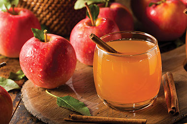 Image of apple cider vinegar.
