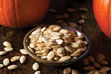 Easy protein snacks. Image of roasted pumpkin seeds.