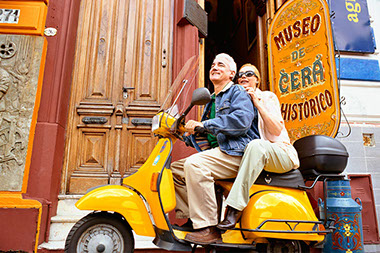 Image of retired couple traveling.